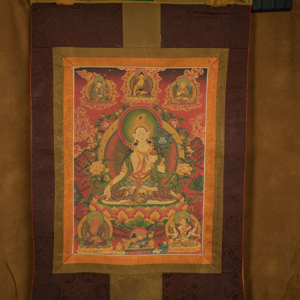 12_4_2f80b528-6c6a-4142-89f5-1b5d3d3b25bb.jpg 18th Century White Tara old thangka hand-painted Miantang School of Painting - Image 1
