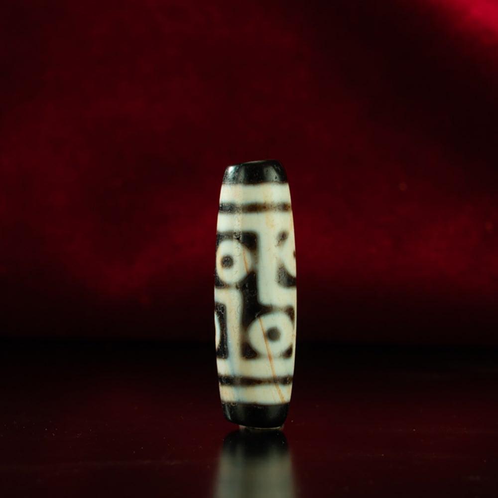 KA8700701_1.jpg Eternal Nine-Eye Dzi Pendant – Legendary Shale Energy Charm - Image 1