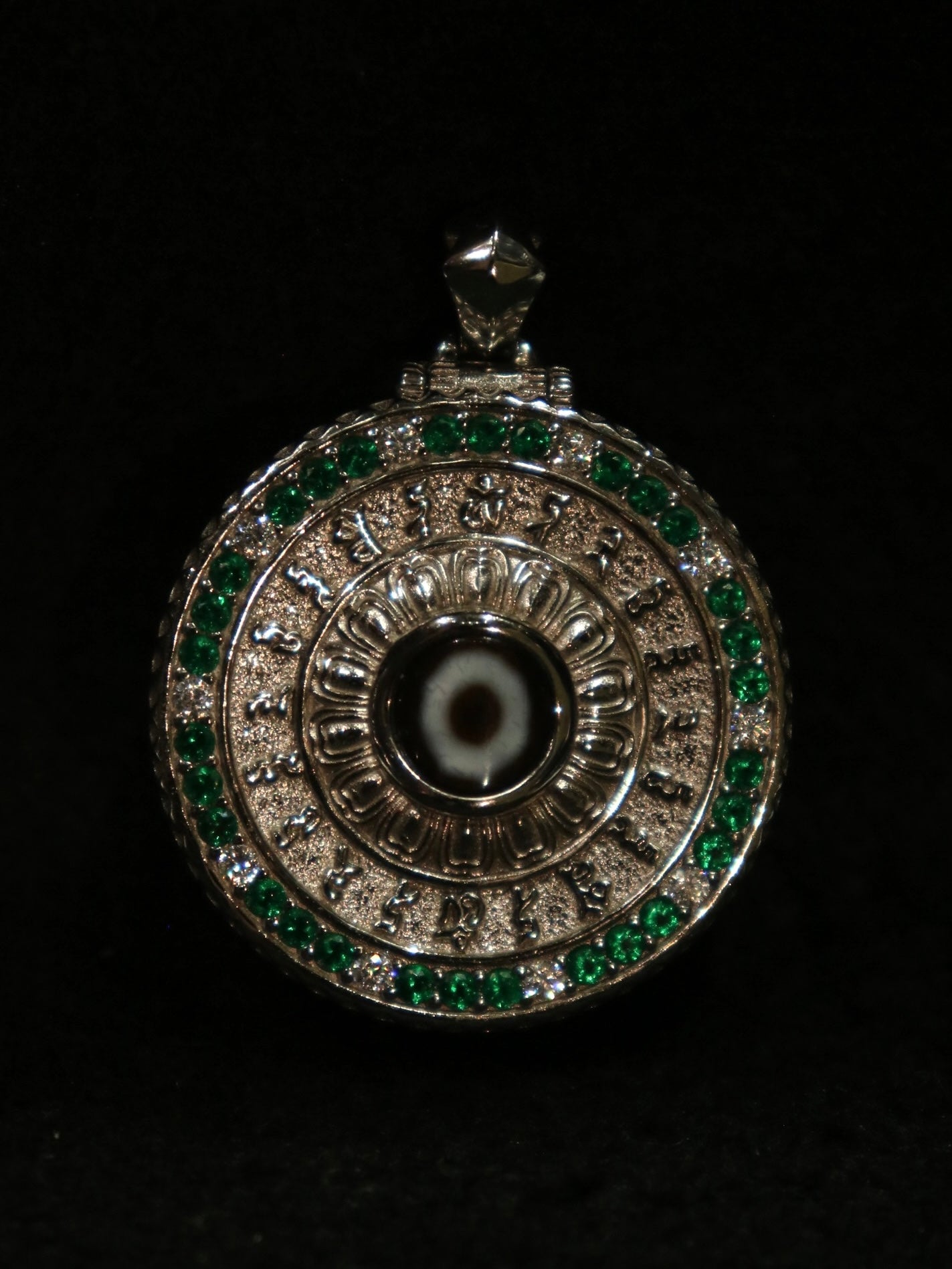 WeixinImage_20250618203159.jpg Prosperous Eye Dzi Bead Pendant ?C Symbol of Protection & Abundance - Image 1